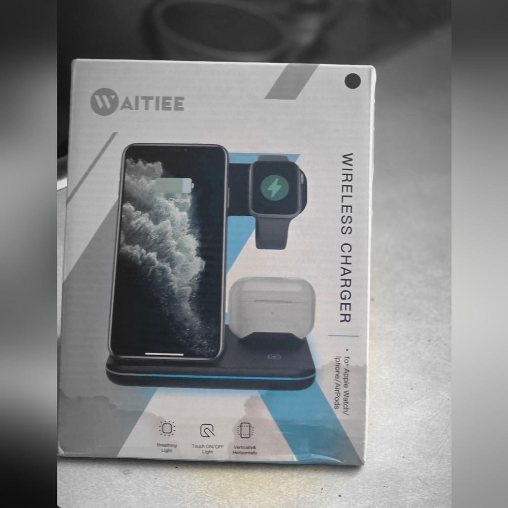 WAITIEE Wireless Charger I Phone Series.